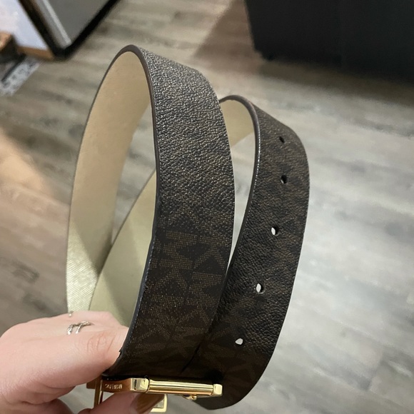 Women’s Michael Kors Belt - Picture 4 of 5